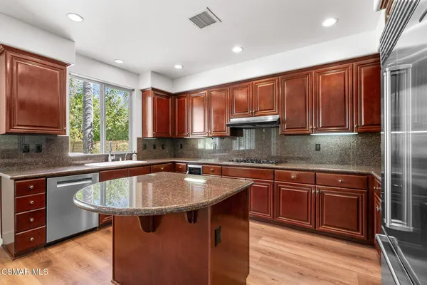 $1,780,000 | 3887 Foxdale Court, Newbury Park, CA 91320