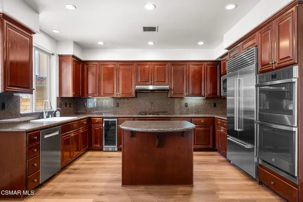 $1,780,000 | 3887 Foxdale Court, Newbury Park, CA 91320