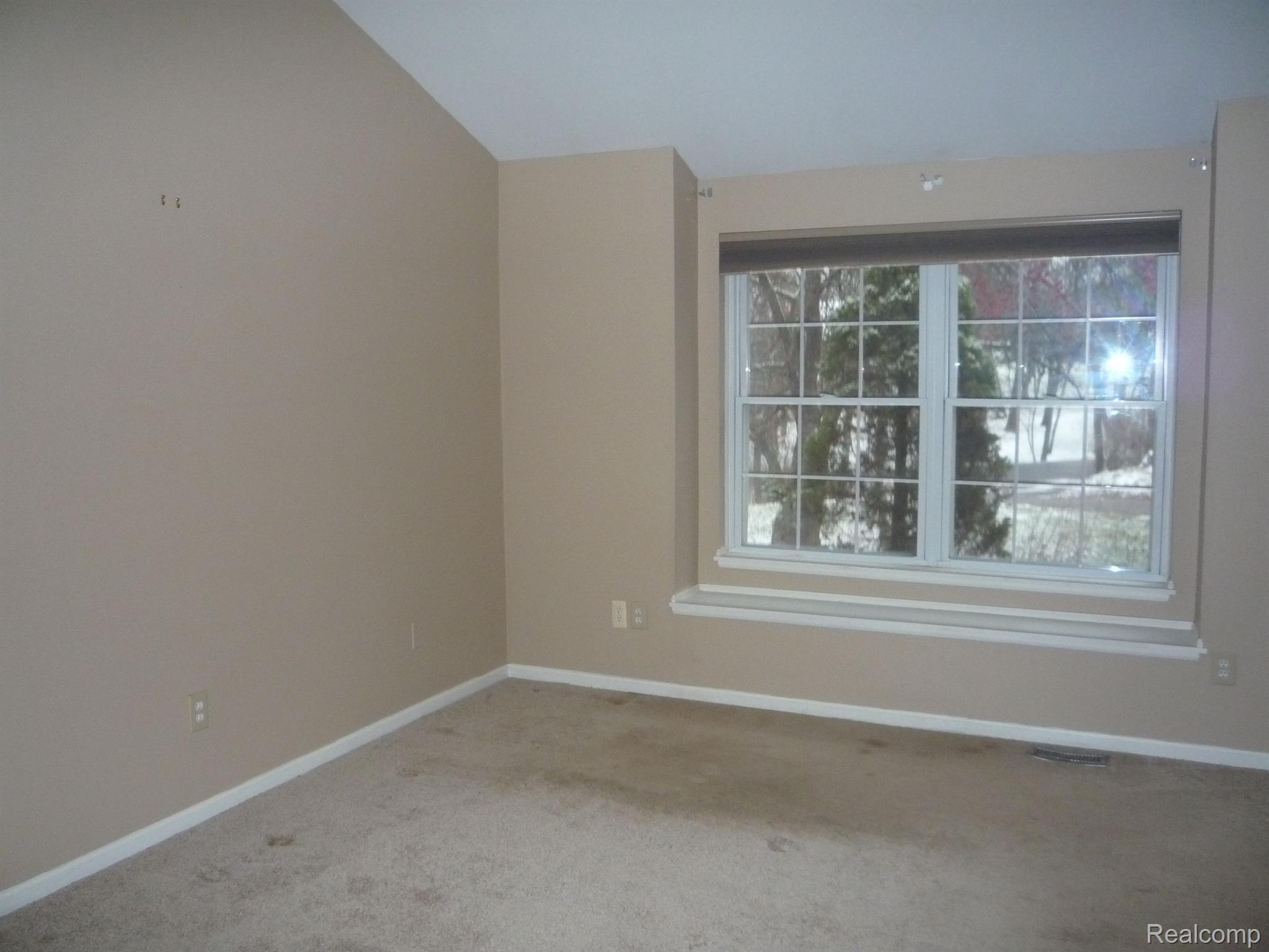 1423 Rillview Court Metamora, MI 48455 - Photo 28 of 62 primary bedroom main floor