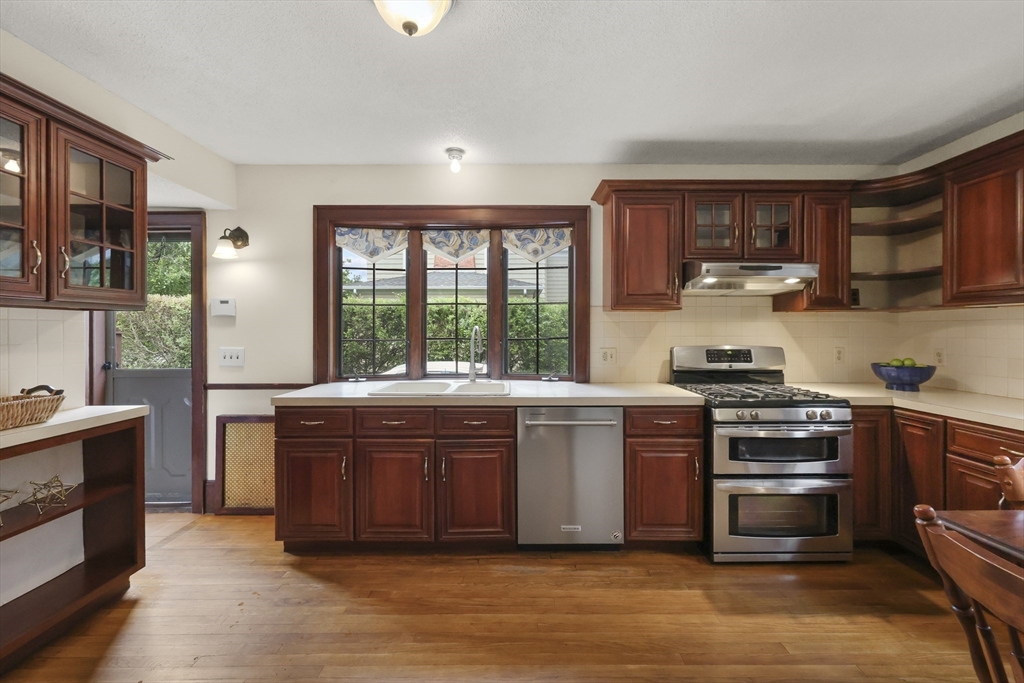 19 Harwich Road Longmeadow, MA 01106 - Photo 11 of 36