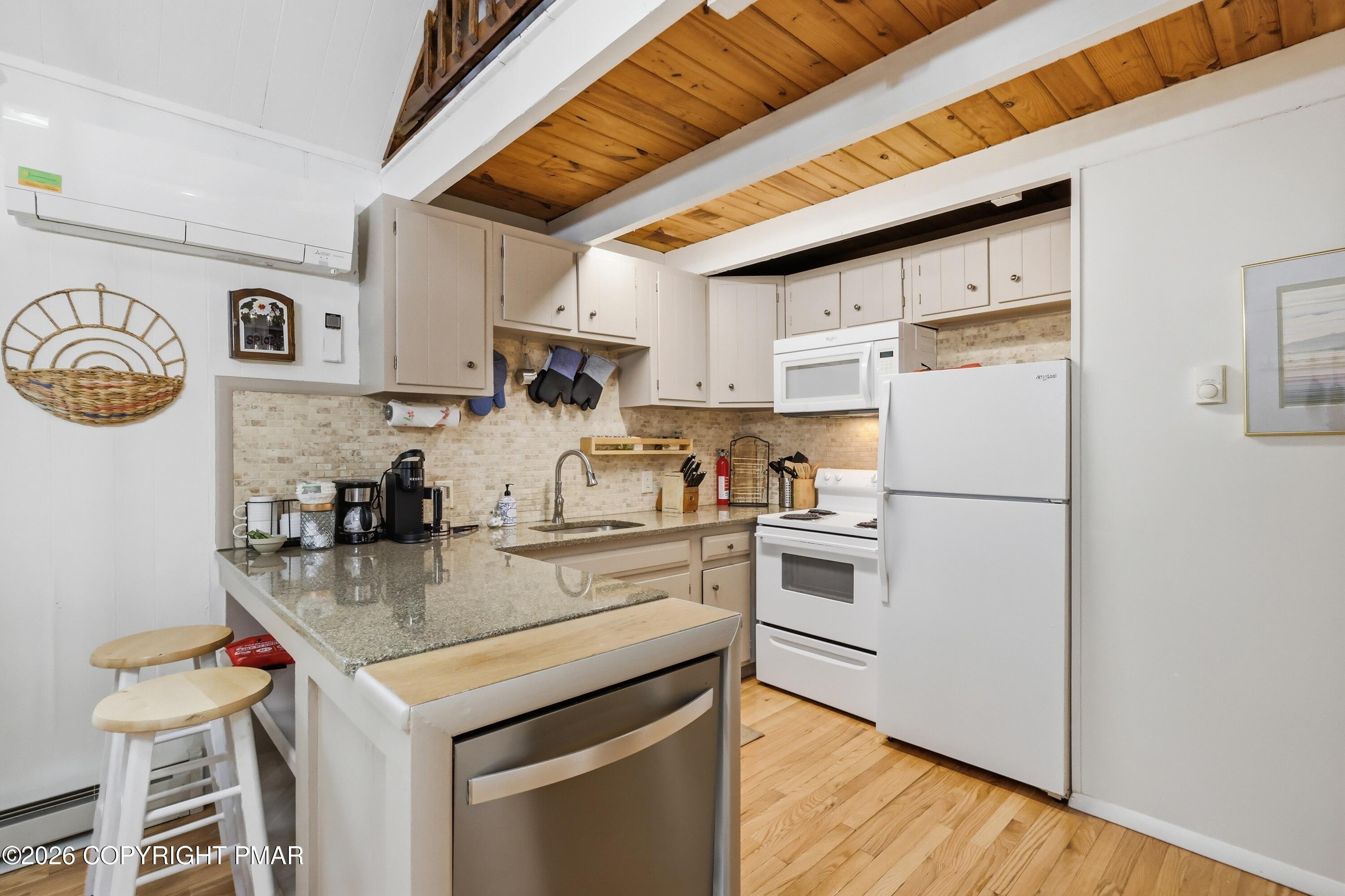 107 Buckhill Road Albrightsville, PA 18210 - Photo 8 of 26 107 buck hill11 2