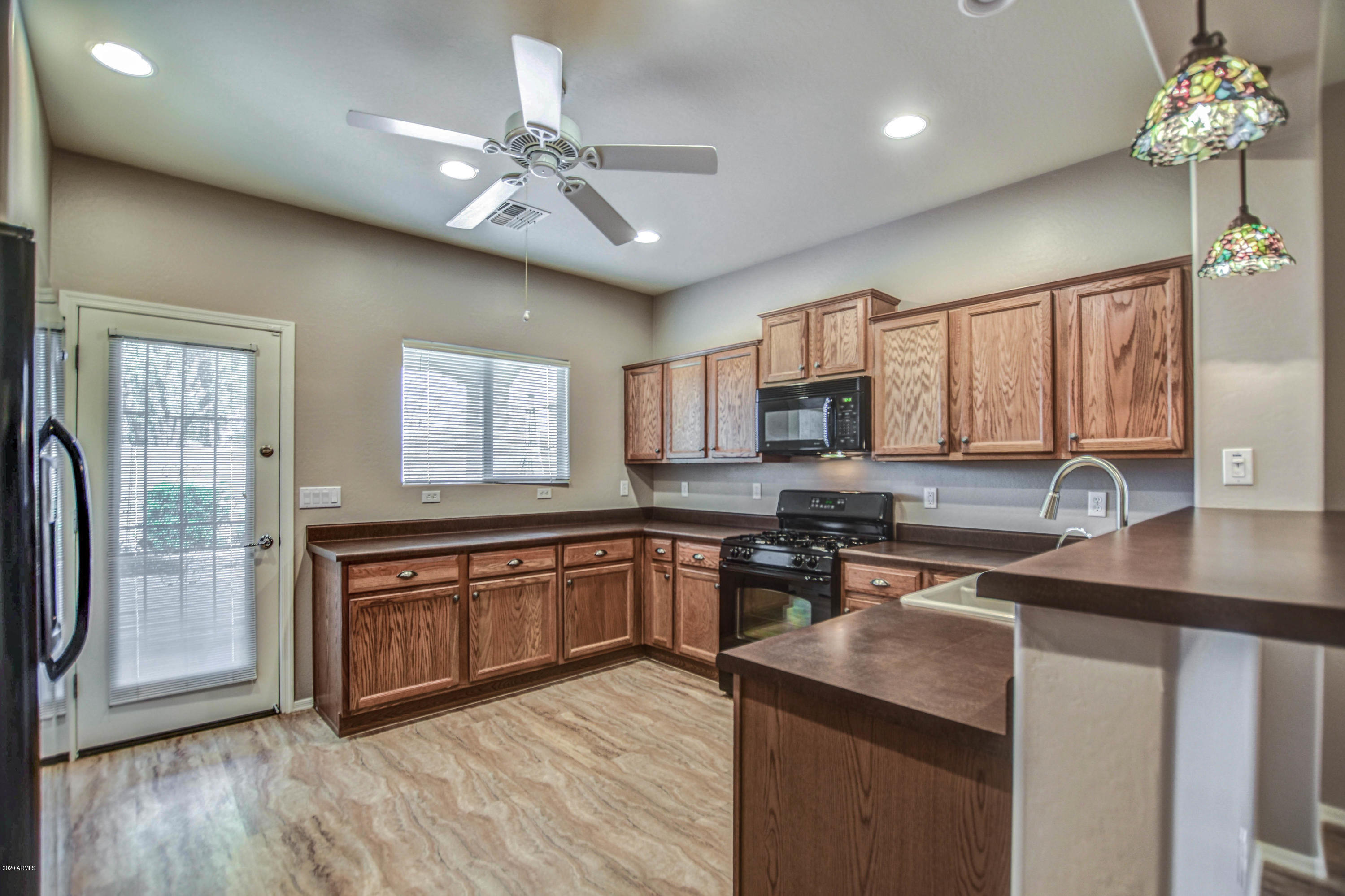 7582 West Springfield Way Florence, AZ 85132 - Photo 13 of 42 Kitchen