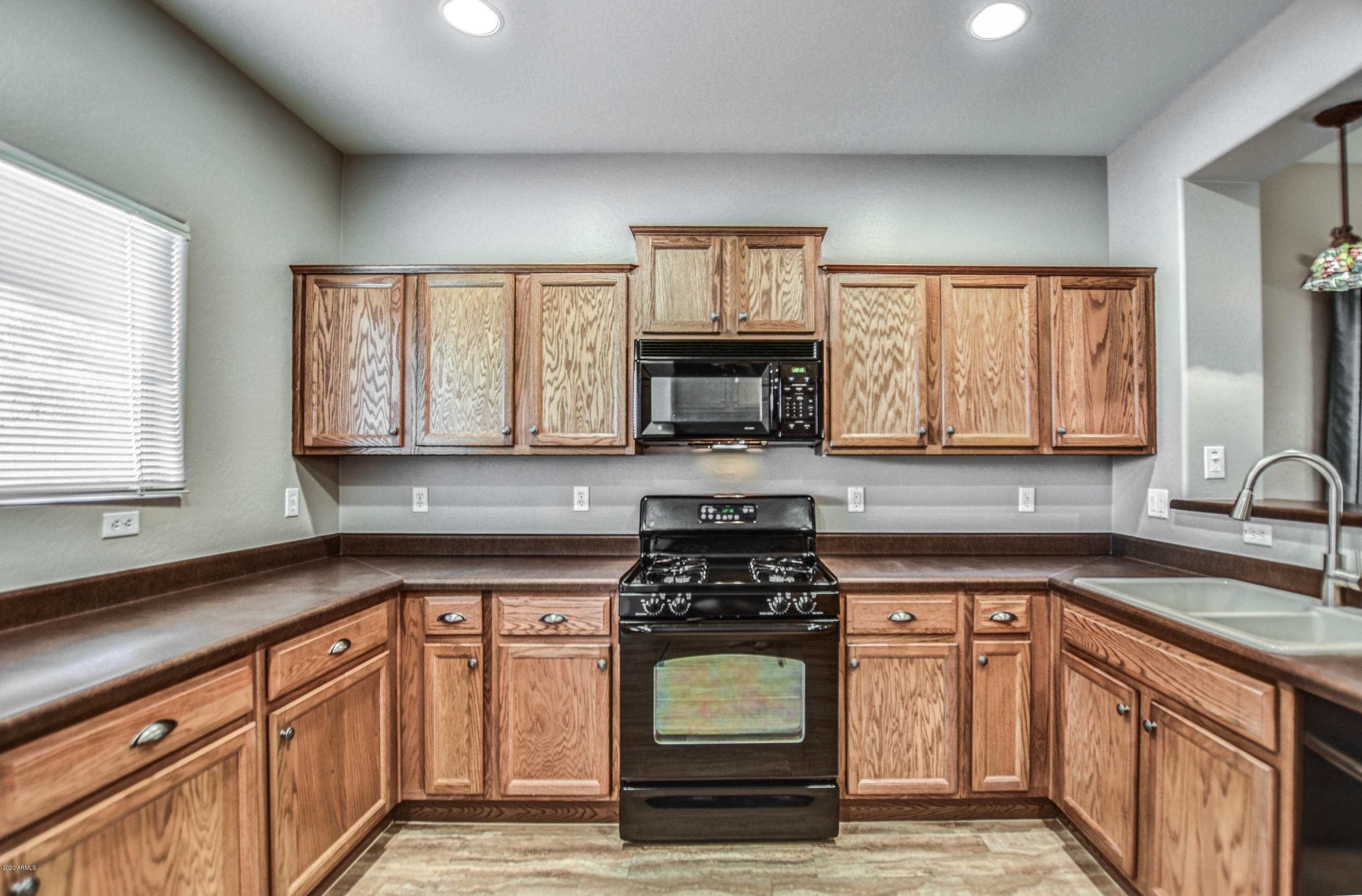 7582 West Springfield Way Florence, AZ 85132 - Photo 14 of 42 Kitchen