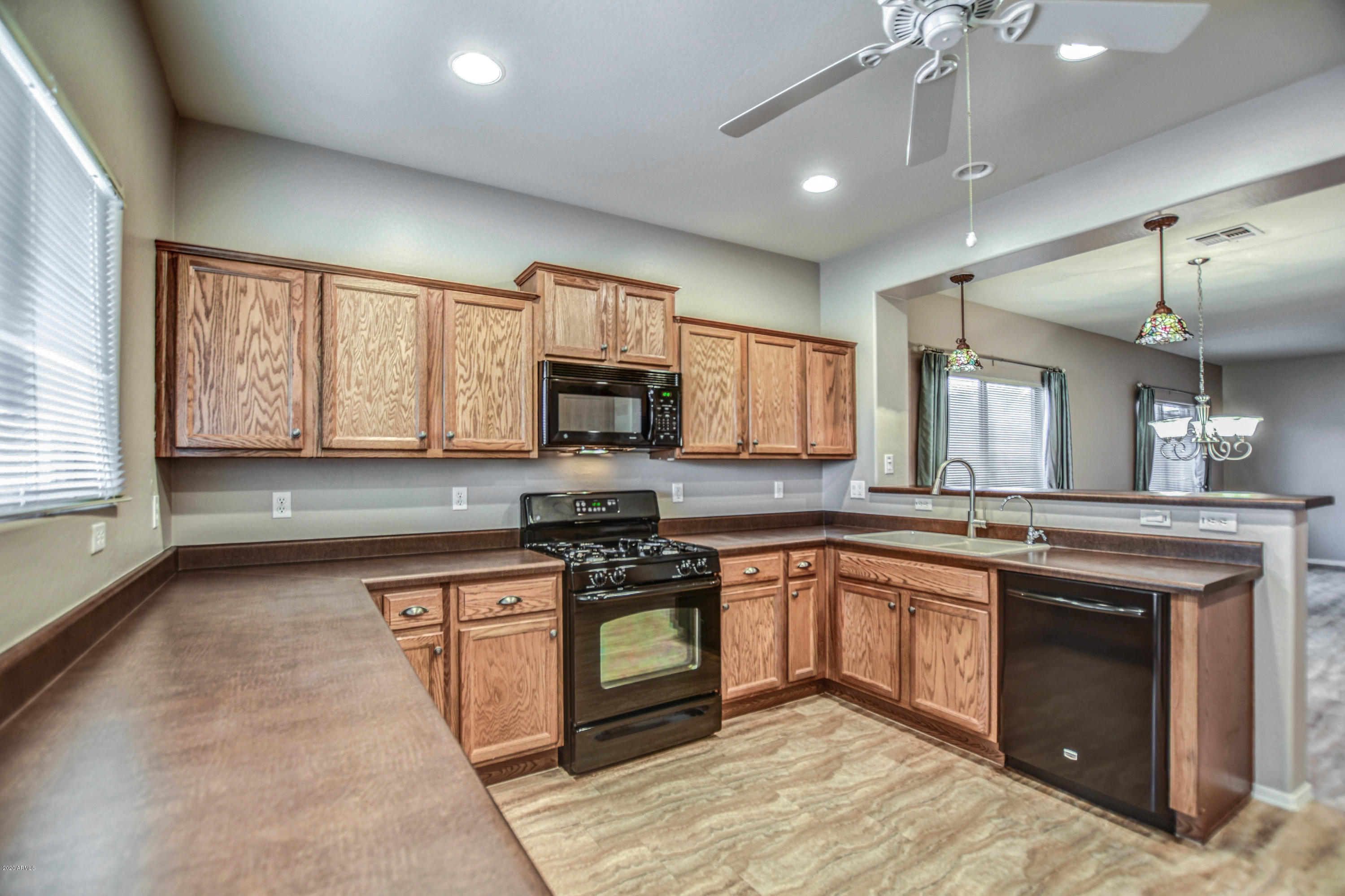 7582 West Springfield Way Florence, AZ 85132 - Photo 15 of 42 Kitchen