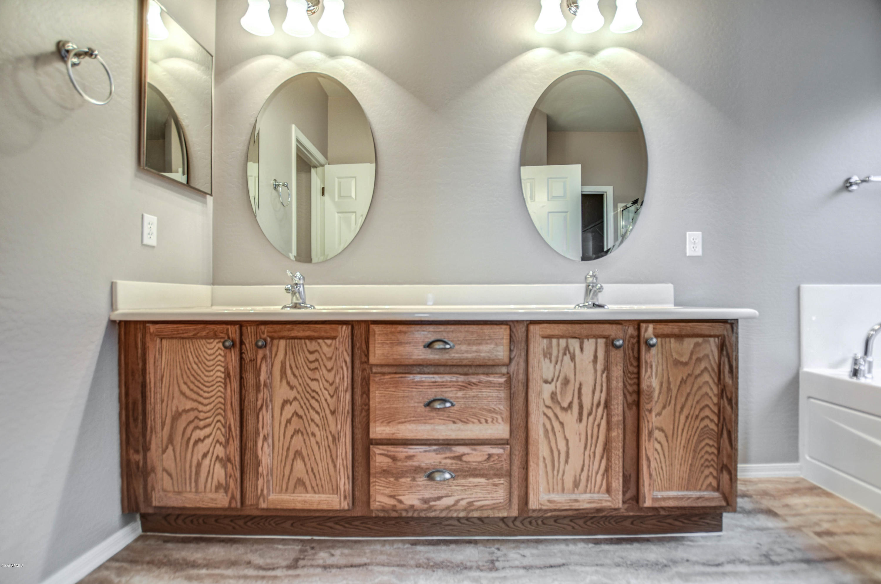 7582 West Springfield Way Florence, AZ 85132 - Photo 24 of 42 Master Vanity