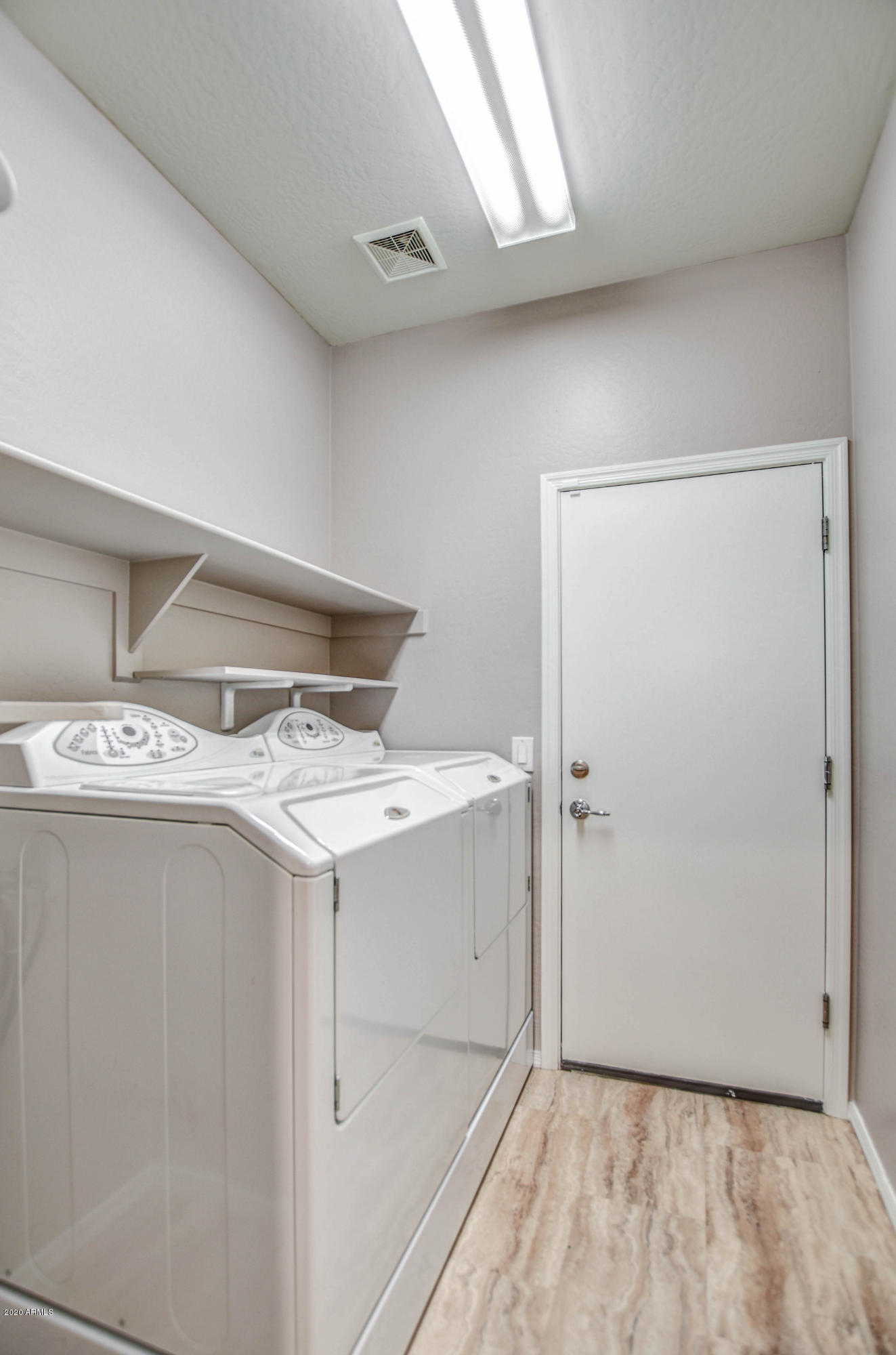 7582 West Springfield Way Florence, AZ 85132 - Photo 32 of 42 Laundry room