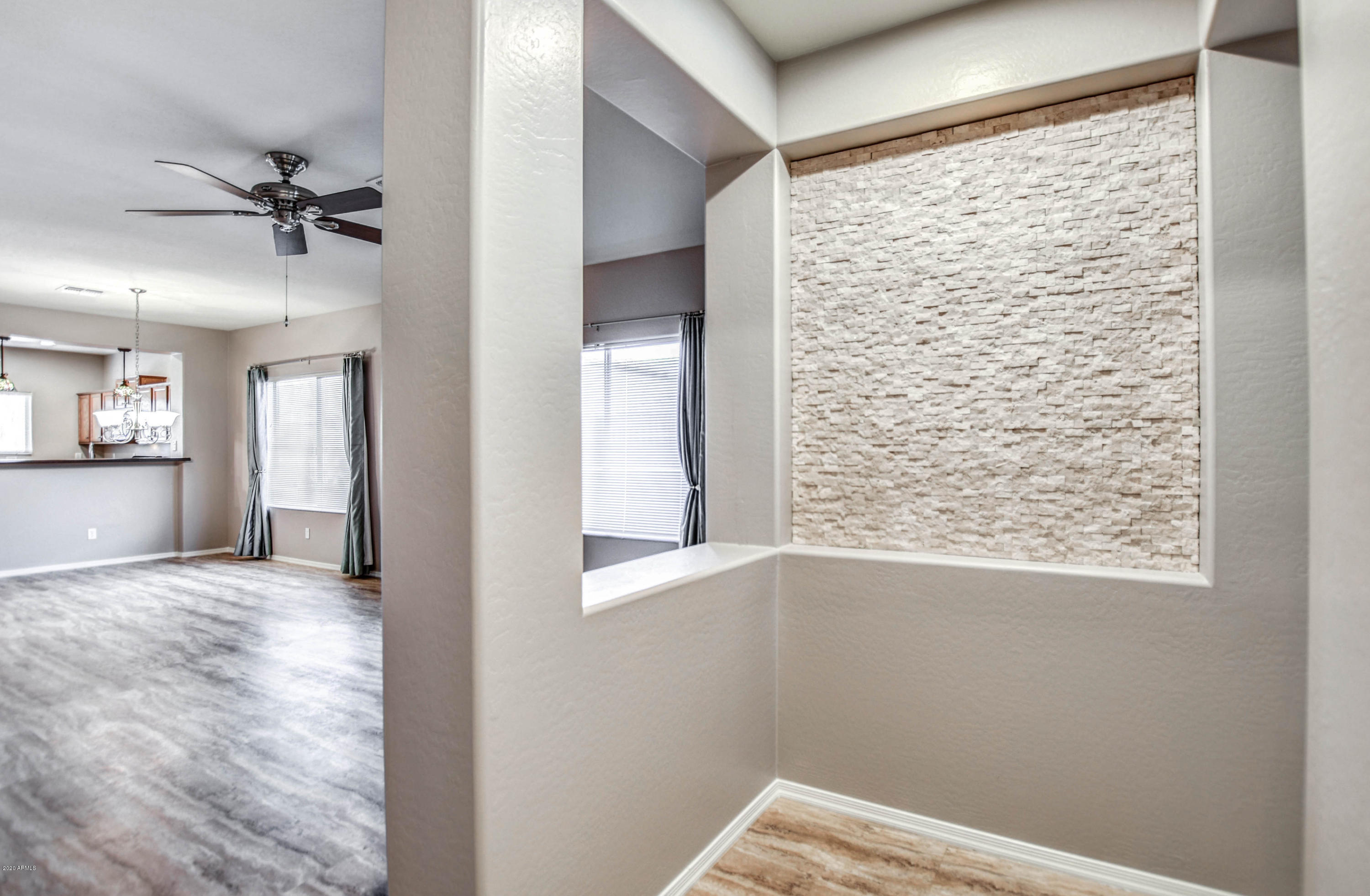 7582 West Springfield Way Florence, AZ 85132 - Photo 6 of 42 Foyer
