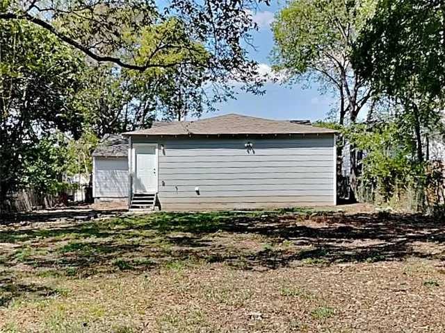 $1,695 | 1330 Marfa Avenue, Dallas, TX 75216