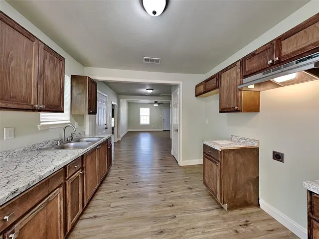 $1,695 | 1330 Marfa Avenue, Dallas, TX 75216