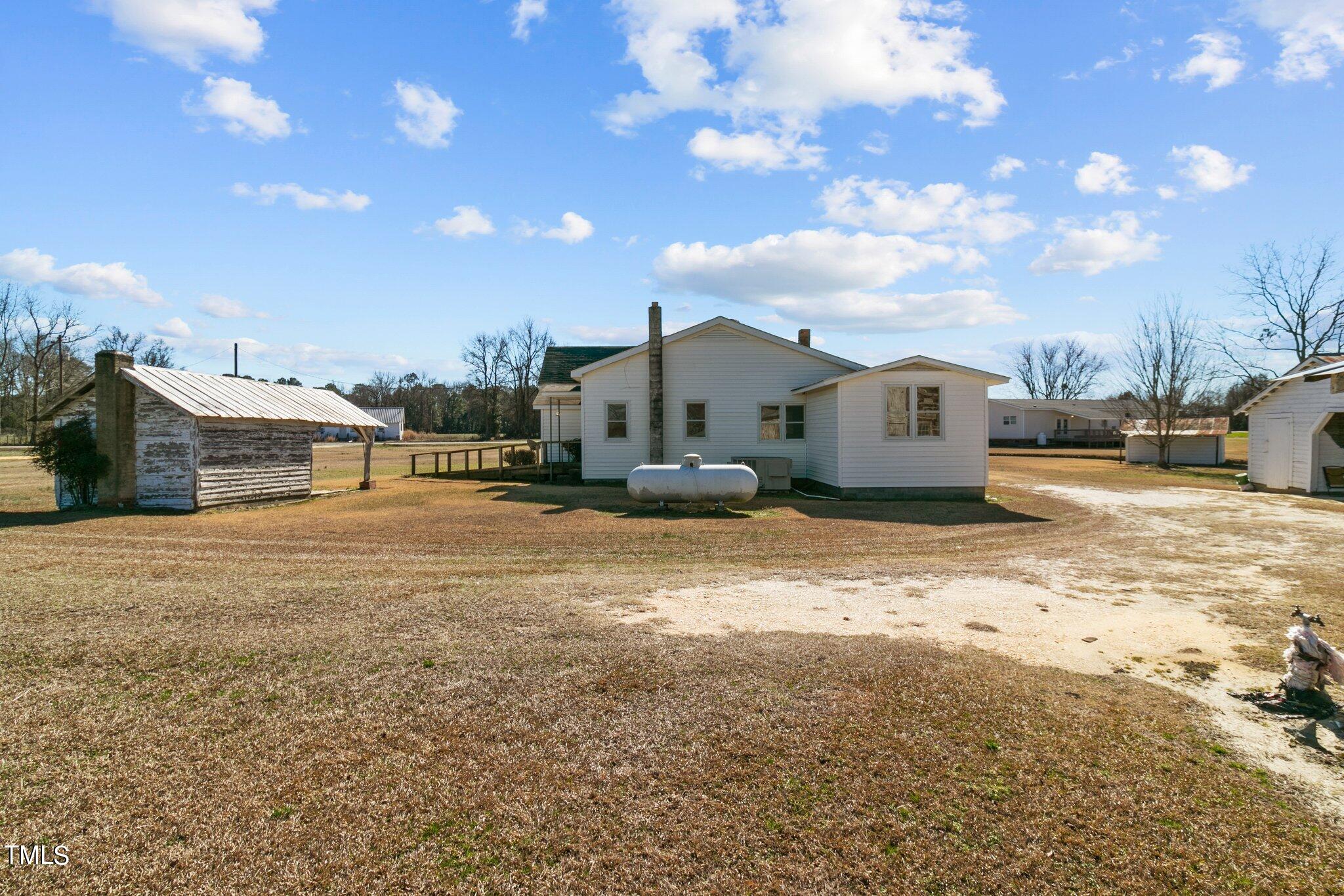 7961 Keener Road Clinton, NC 28328 - Photo 30 of 32 89-web-or-mls-IMG_7261