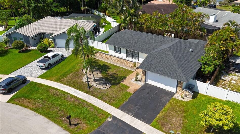 21732 Little Bear Way Boca Raton, FL 33428 - Photo 2 of 44 05