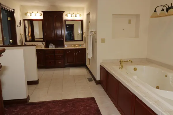 $1,050,000 | 6366 South Co Road 100 West, Greensburg, IN 47240