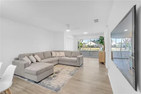 $210,000 | 1348 Myerlee Gardens Avenue, Fort Myers, FL 33919