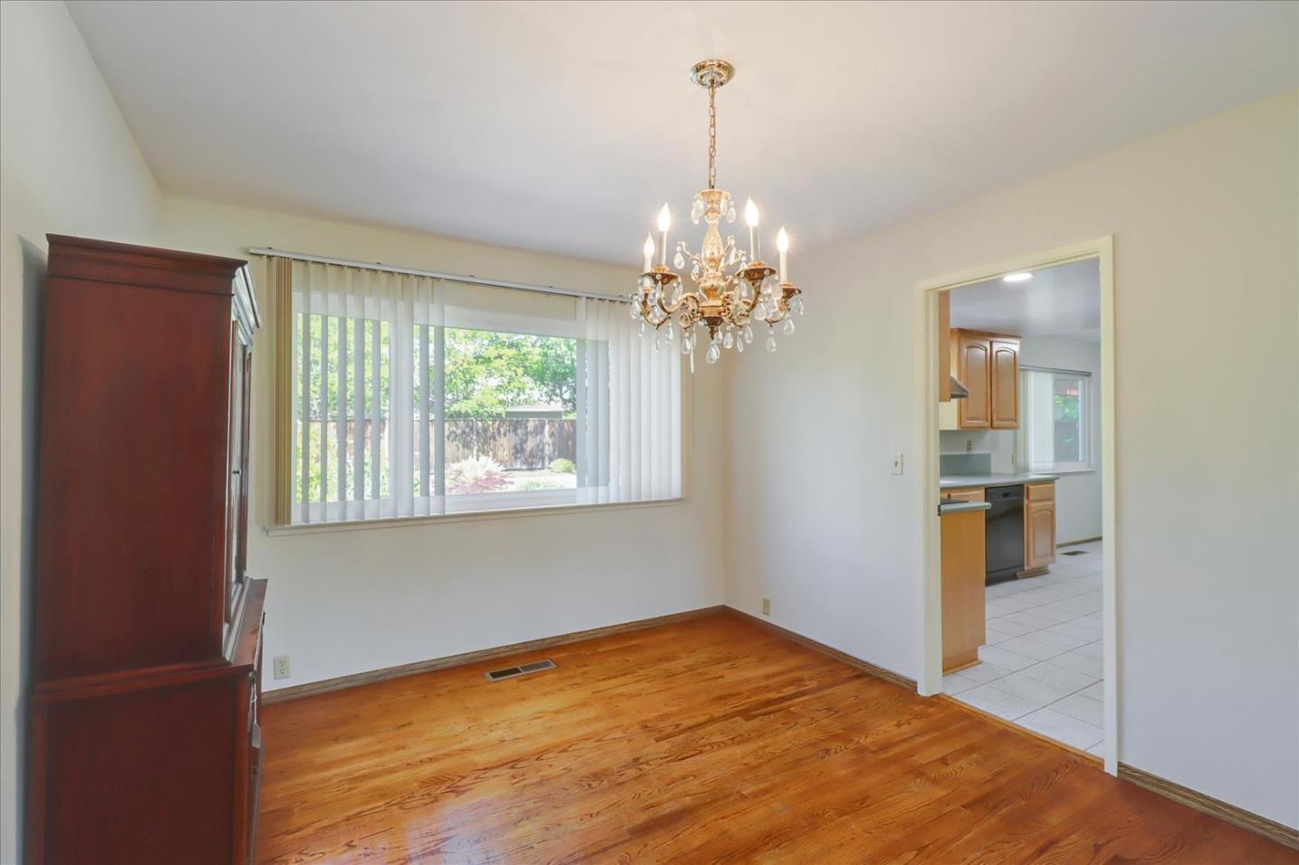 6908 Burnside Drive San Jose, CA 95120 - Photo 15 of 37 a view of empty room with window
