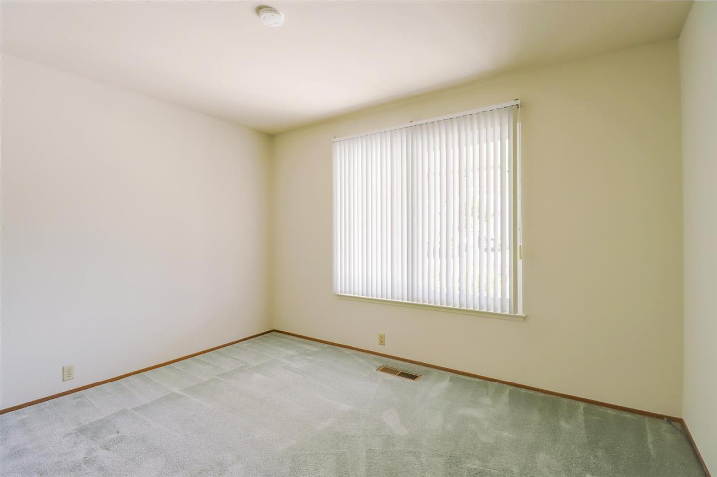 6908 Burnside Drive San Jose, CA 95120 - Photo 21 of 37 an empty room with a window