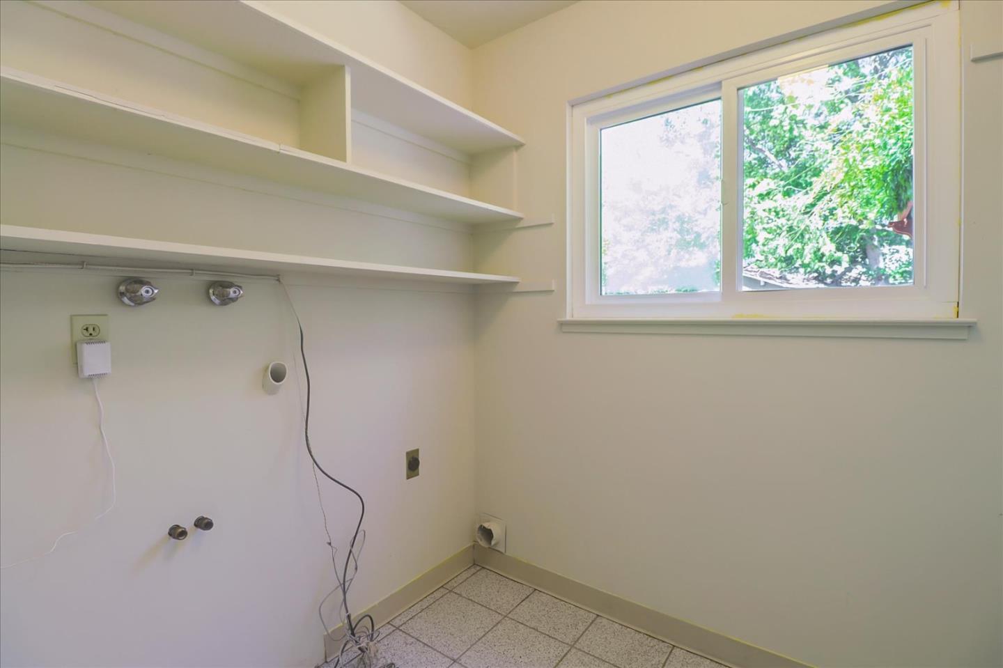 6908 Burnside Drive San Jose, CA 95120 - Photo 32 of 37 a bathroom with a shower