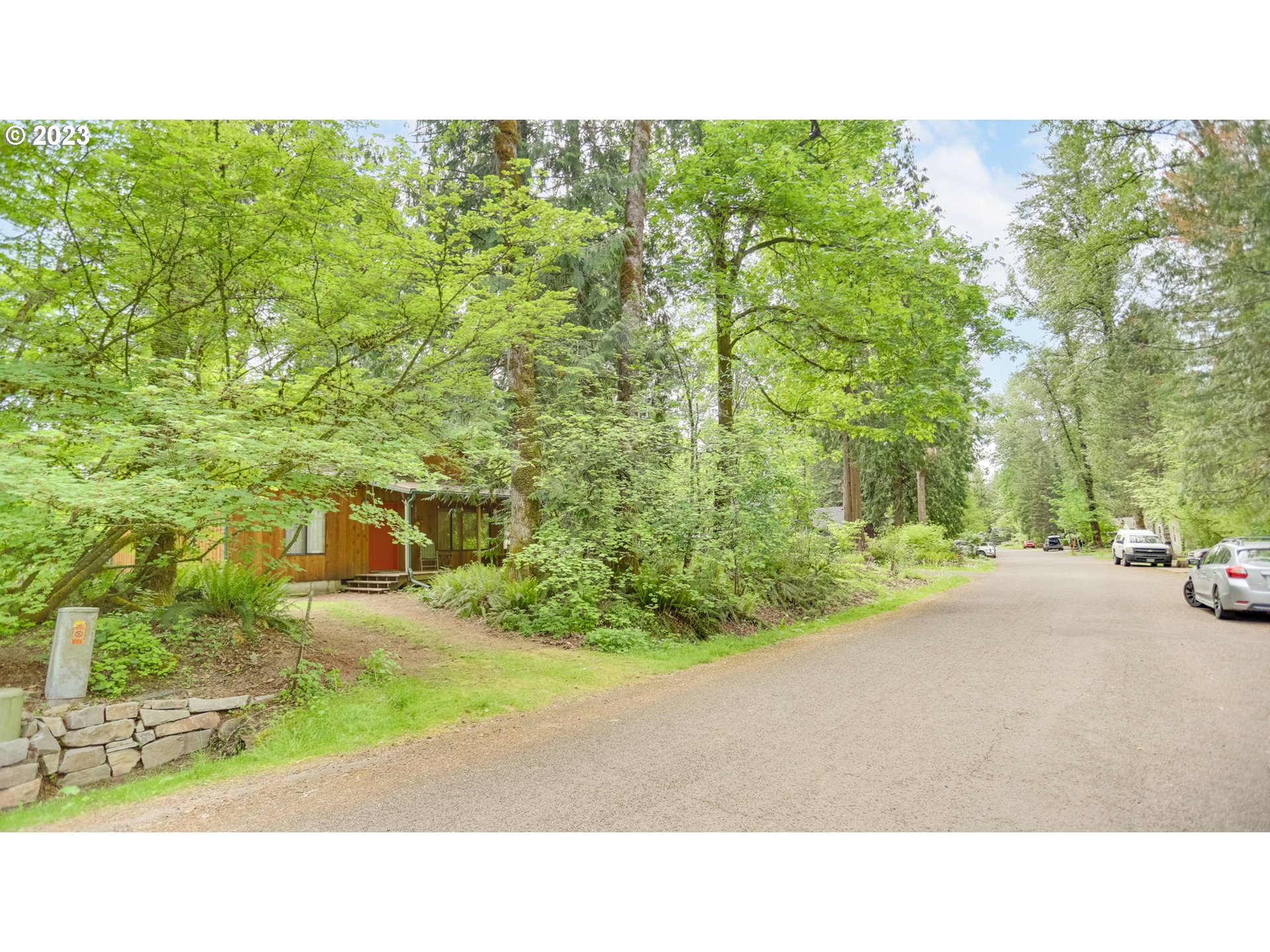 65582 East Timberline Drive Rhododendron, OR 97049 - Photo 5 of 48 a black and white photo of a park