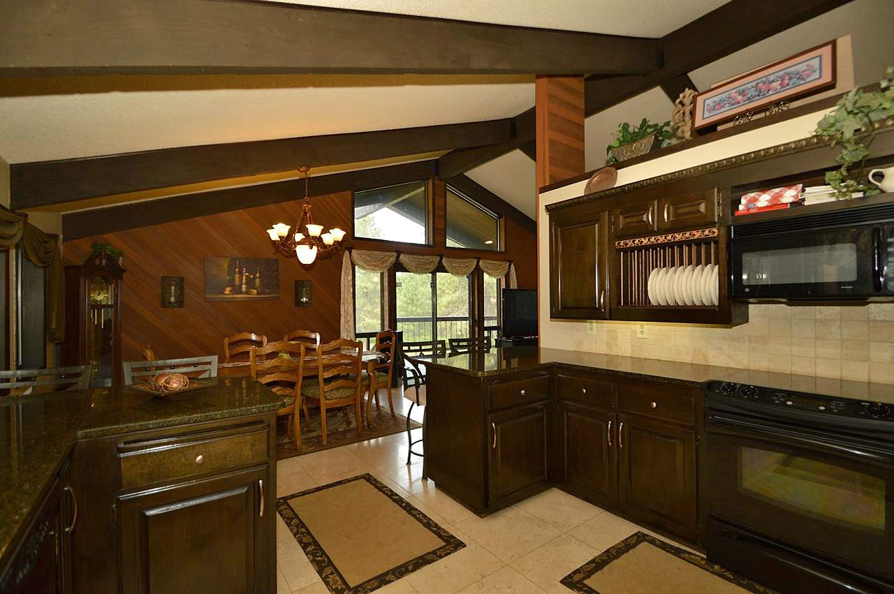 32305 North Ridge Road Chattaroy, WA 99003 - Photo 5 of 20