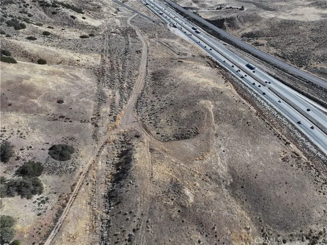 a view of a dry field