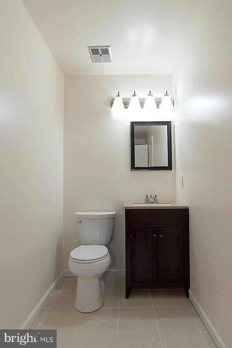 2486 Ridgehampton Court Reston, VA 20191 - Photo 14 of 27 Bath