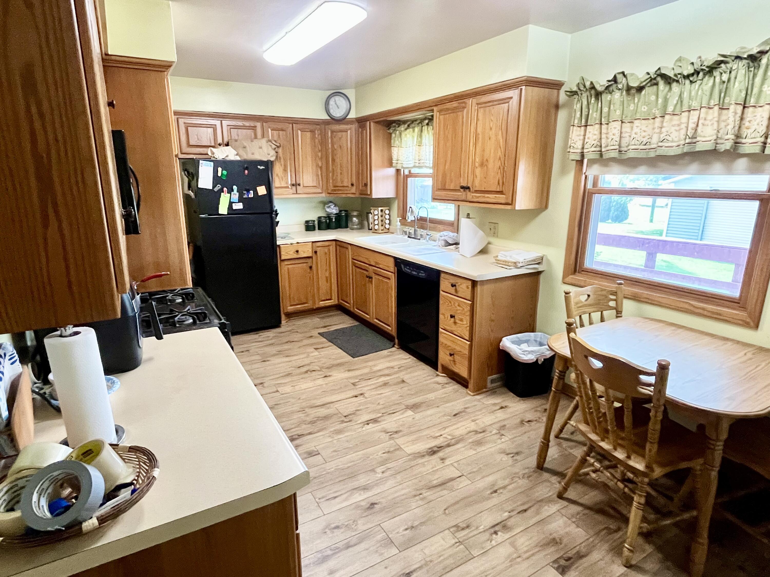 721 Menasha Street Reedsville, WI 54230 - Photo 2 of 30 IMG_8982