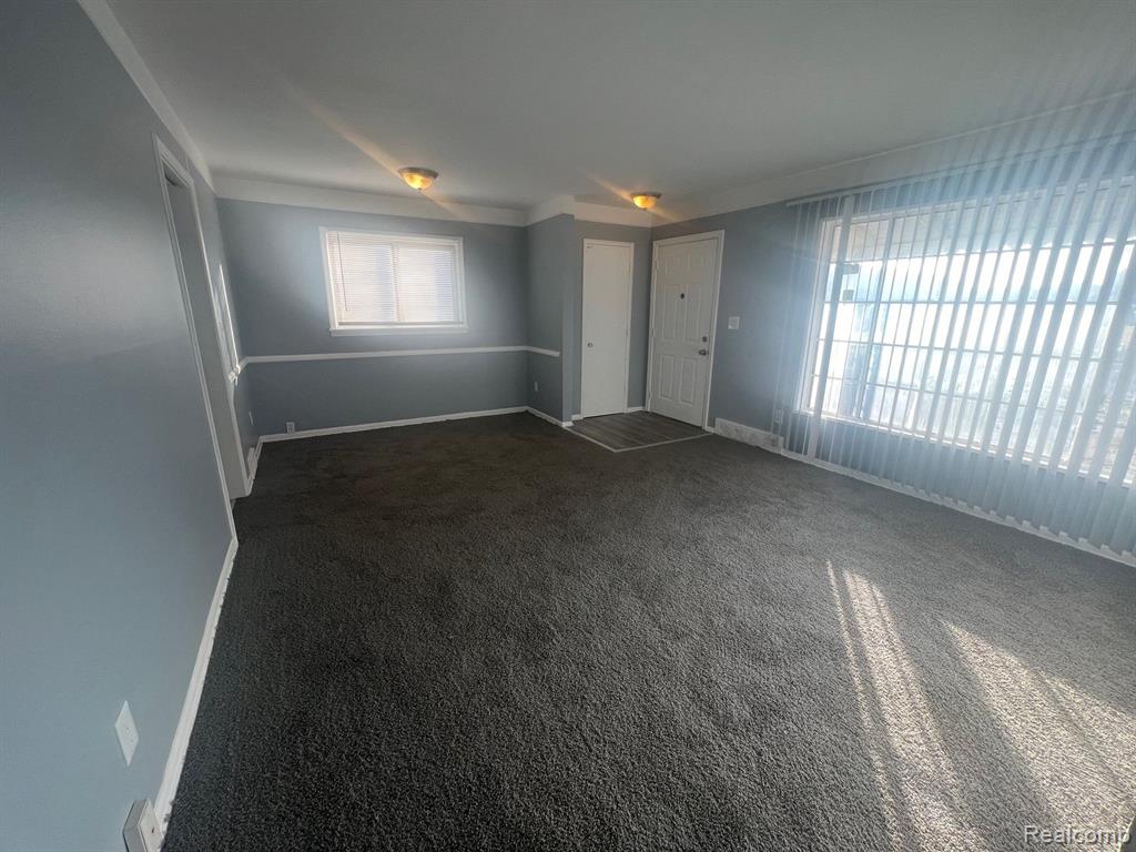 26340 Hayes Road Roseville, MI 48066 - Photo 3 of 16