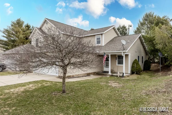 $325,000 | 2066 Conservation Trail, Lowell, MI 49331