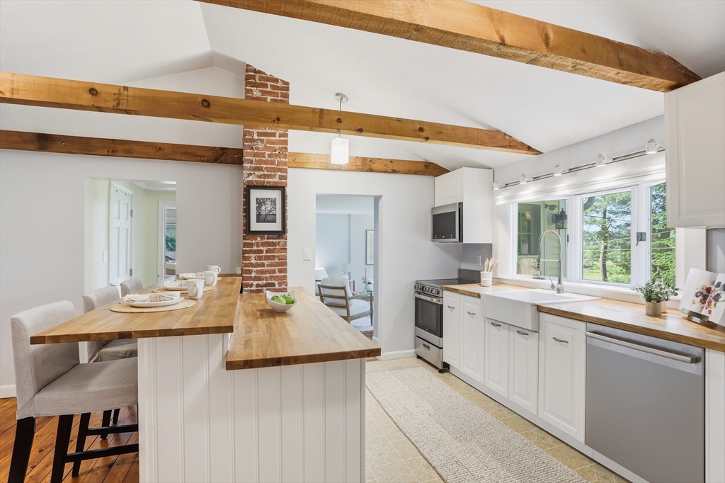 116 White Pond Road Stow, MA 01775 - Photo 4 of 27