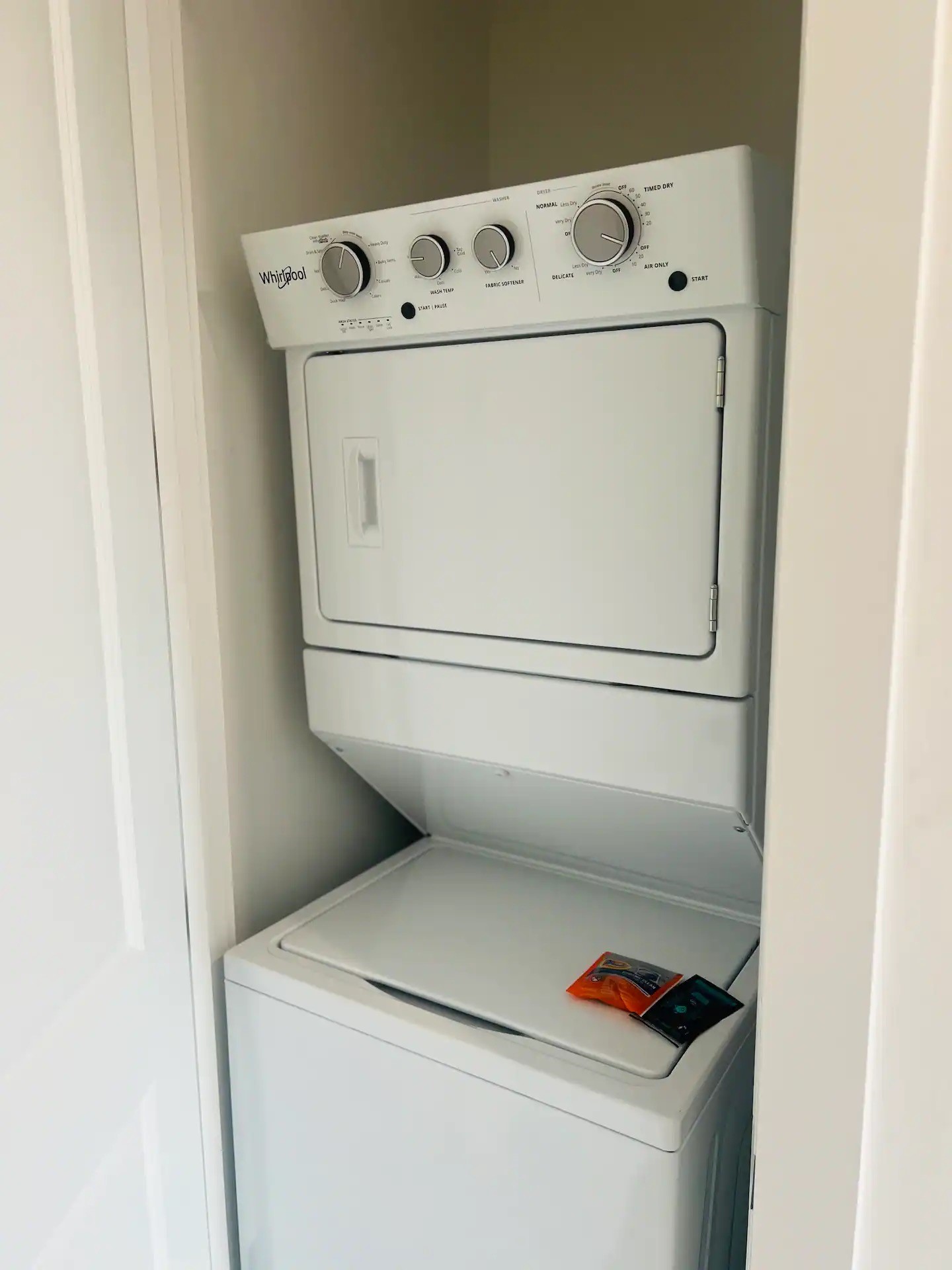 8508 Wileyvale Road, Unit B Houston, TX 77016 - Photo 14 of 16 a utility room with dryer and washer