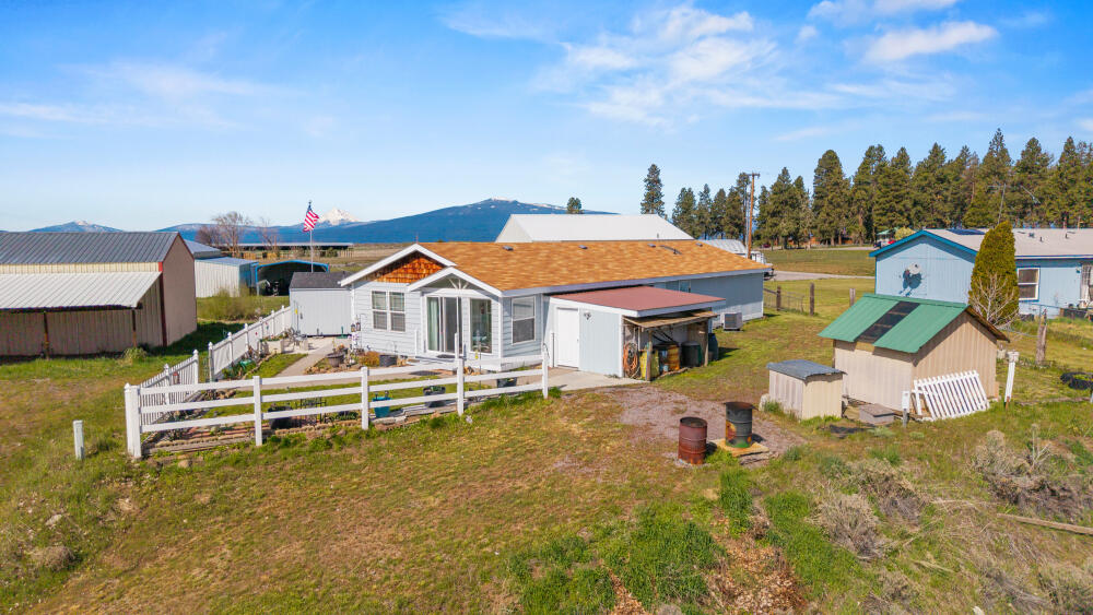 32315 Modoc Point Road Chiloquin, OR 97624 - Photo 36 of 71 32315ModocPointRd-60
