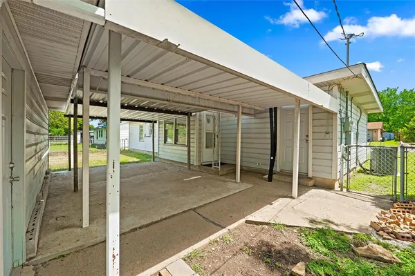 $199,900 | 1308 Rose Avenue, Cleburne, TX 76033