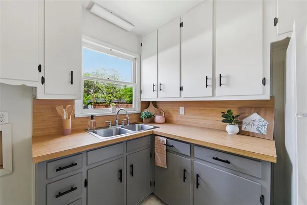 $199,900 | 1308 Rose Avenue, Cleburne, TX 76033