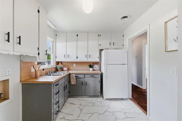 $199,900 | 1308 Rose Avenue, Cleburne, TX 76033