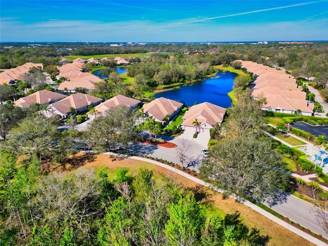 $475,000 | 8310 Tartan Fields Circle, Lakewood Ranch, FL 34202