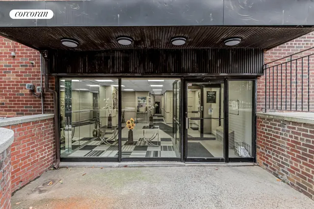 $249,500 | 1725 Edison Avenue, Unit 4C | Pelham Bay