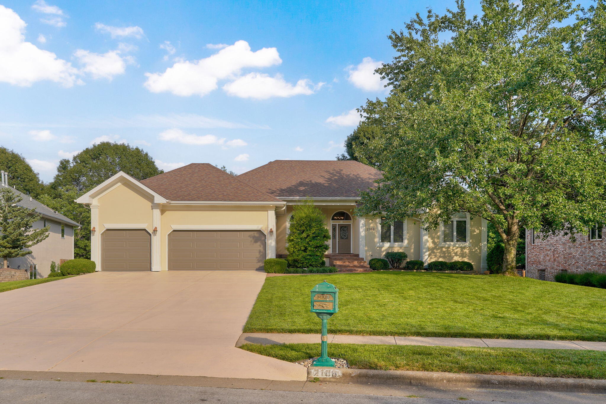 2188 South Celebration Avenue Springfield, MO 65809 - Photo 2 of 65 2188 S Celebration Ave-7