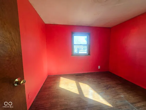 $99,500 | 2005 Blue Ridge Drive, Terre Haute, IN 47802