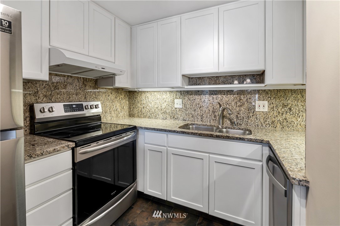 1300 University Street, Unit 2G Seattle, WA 98101 - Photo 6 of 16