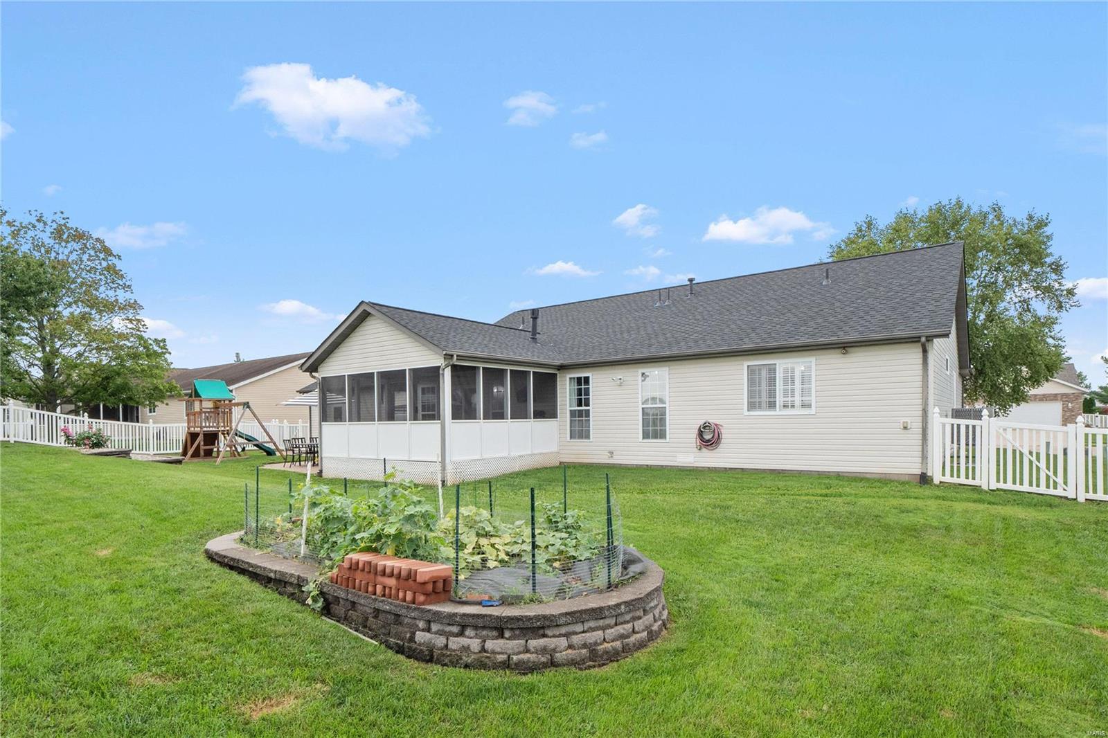 416 Mockingbird Lane Waterloo, IL 62298 - Photo 21 of 25 Gallery Image 21
