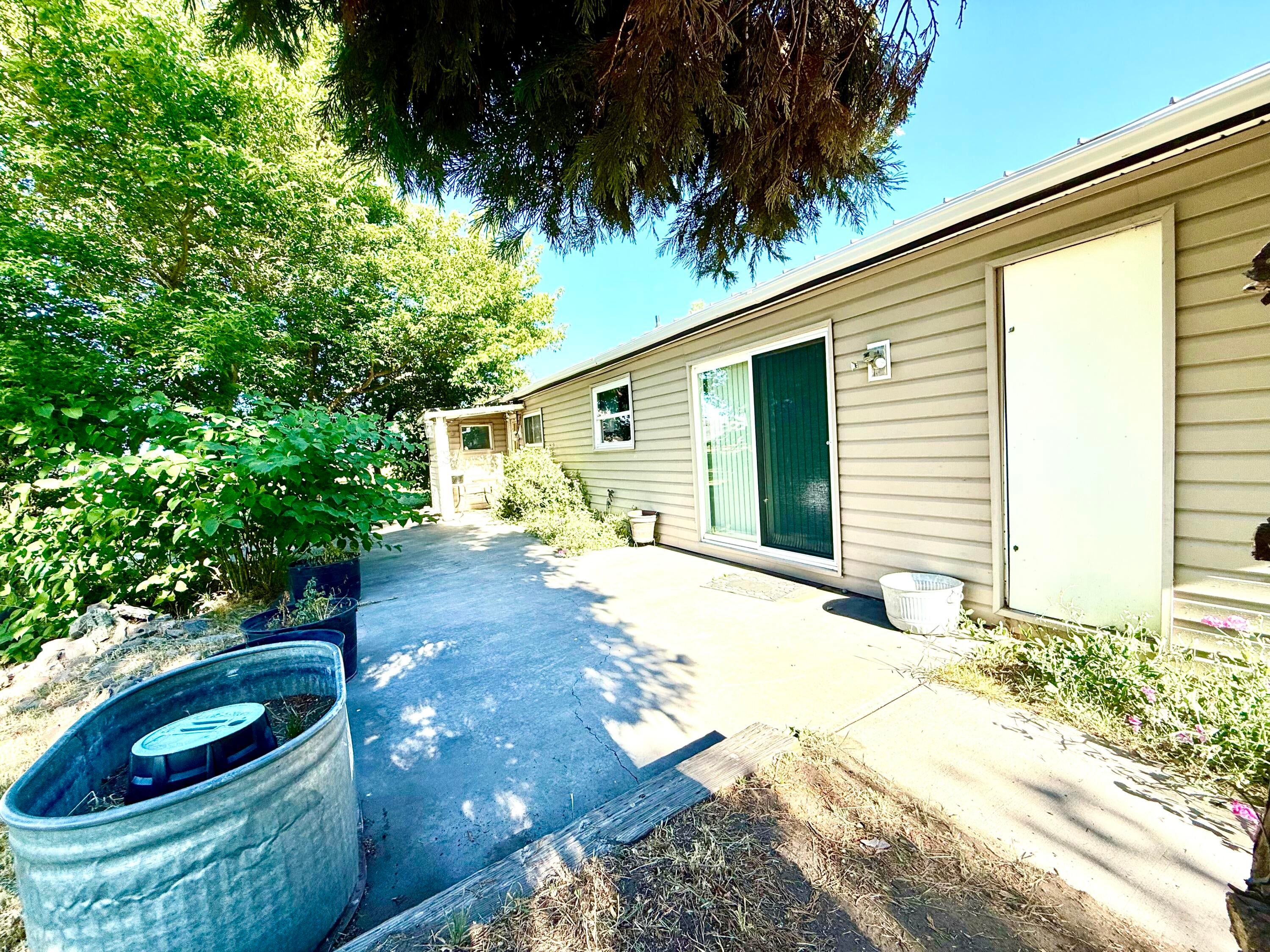 7992 Elliott Road Klamath Falls, OR 97603 - Photo 10 of 67 IMG_5506