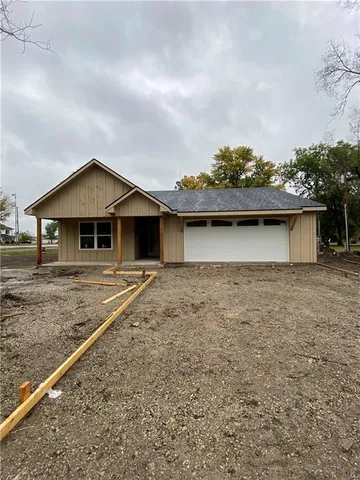 $265,000 | 705 Pearl, East Lynne, MO 64743