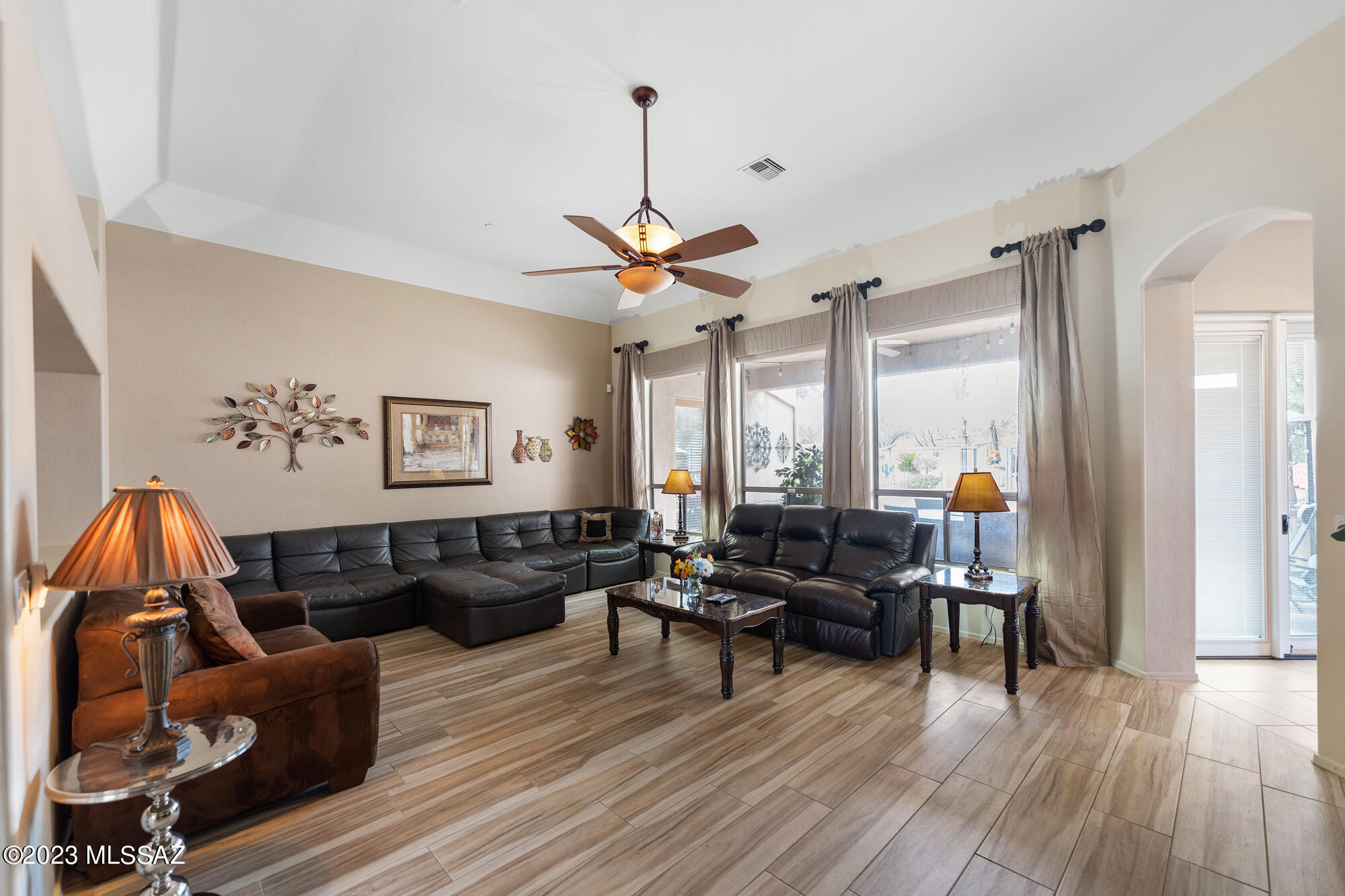 11775 North Copper Ridge Place Tucson, AZ 85737 - Photo 4 of 35