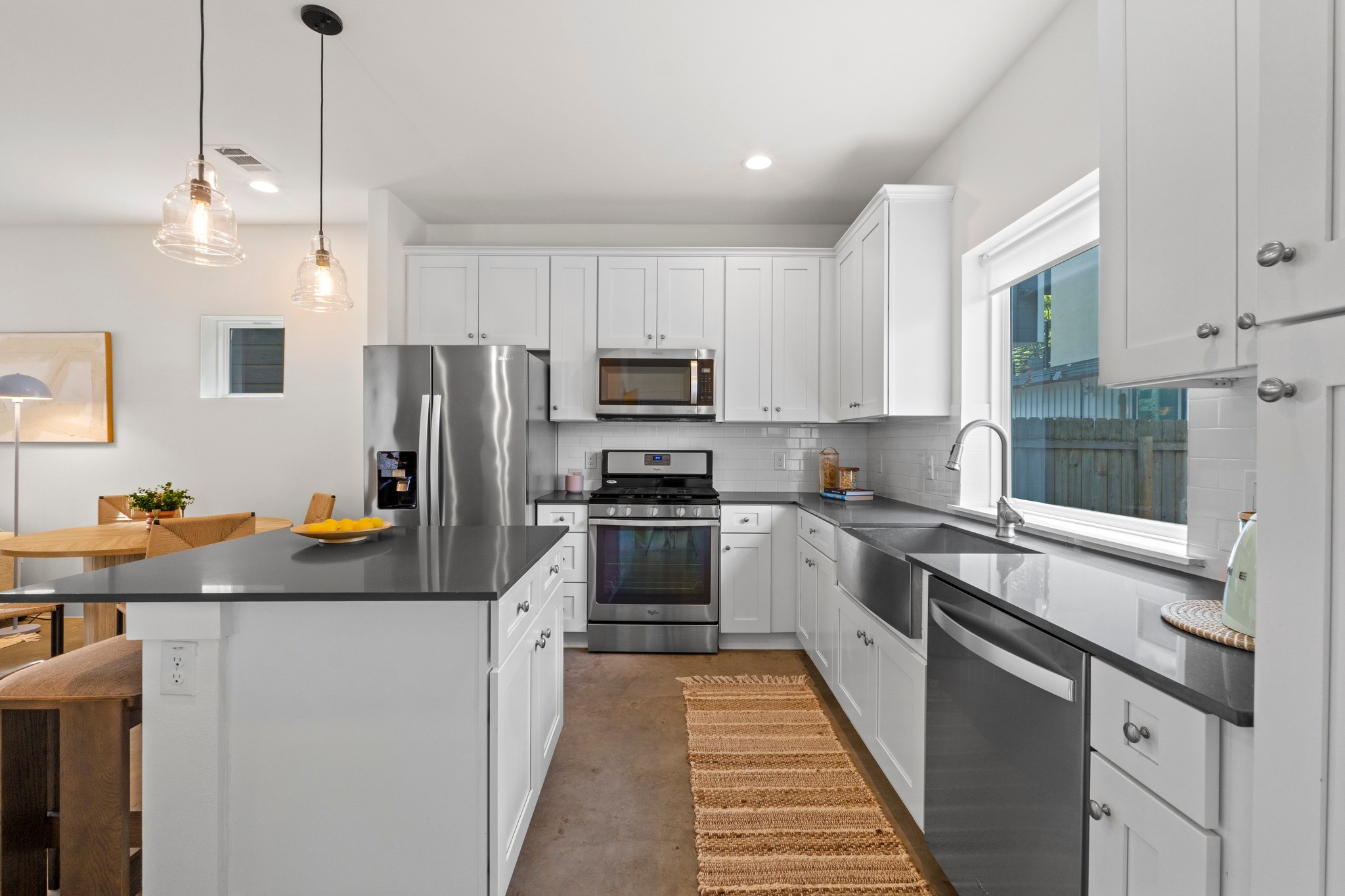 1112 Linden Street, Unit B Austin, TX 78702 - Photo 11 of 22