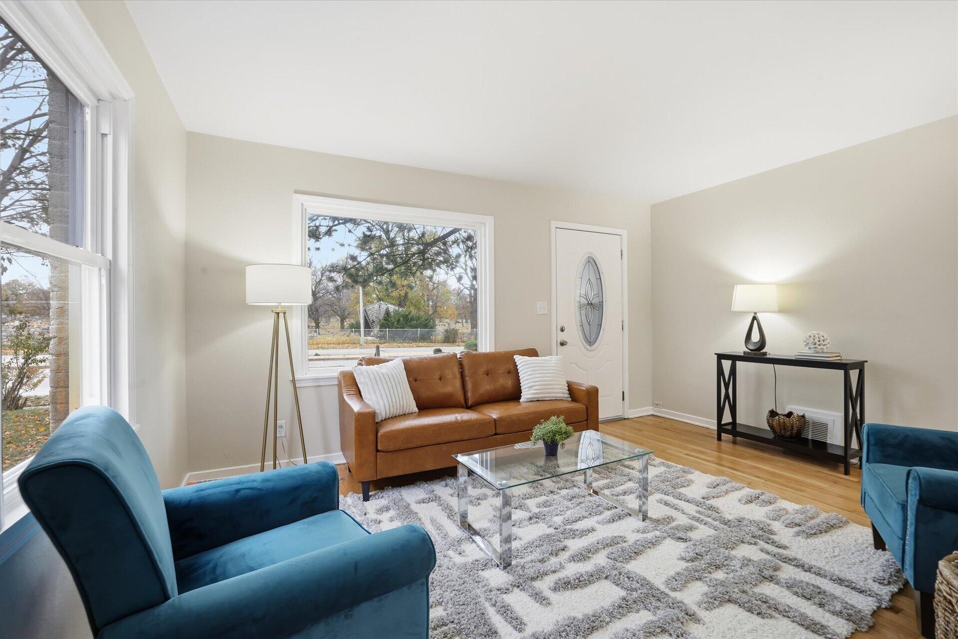 3236 North 60th Street Milwaukee, WI 53216 - Photo 2 of 26 Living Room