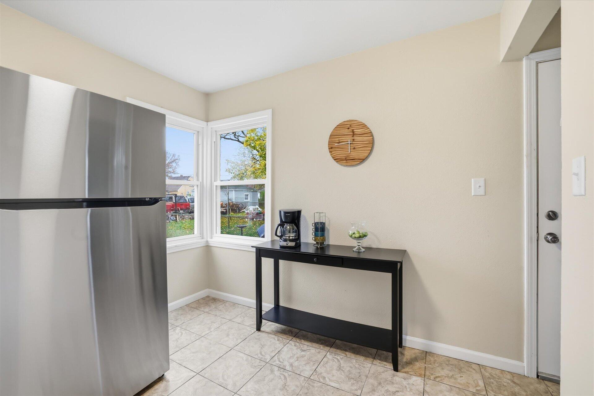 3236 North 60th Street Milwaukee, WI 53216 - Photo 6 of 26 Kitchen