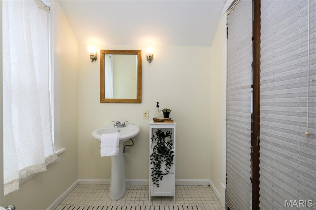 4049 Humphrey Street St. Louis, MO 63116 - Photo 28 of 33