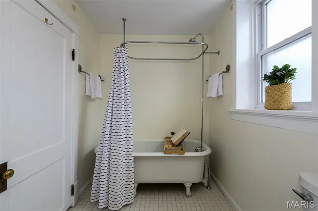 $270,000 | 4049 Humphrey Street, St. Louis, MO 63116