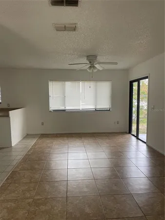 $1,600 | 1015 Hickory Road, Ocala, FL 34472