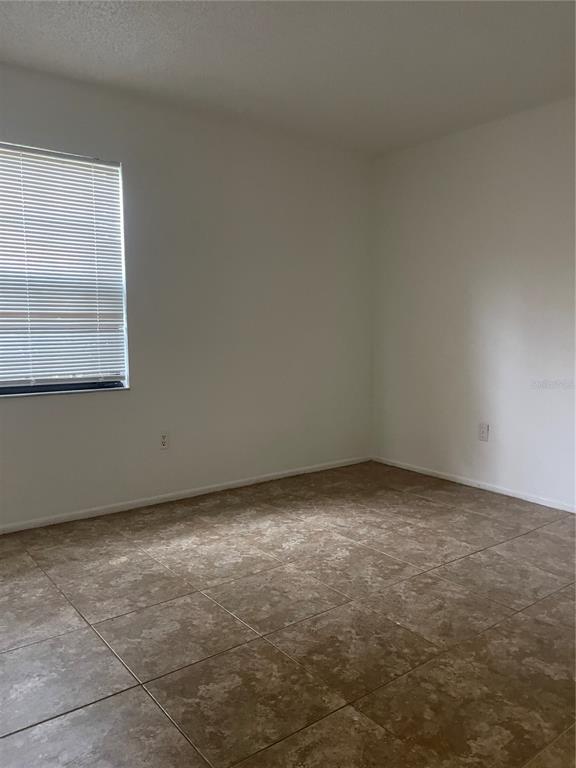 1015 Hickory Road Ocala, FL 34472 - Photo 10 of 14 a view of room and window