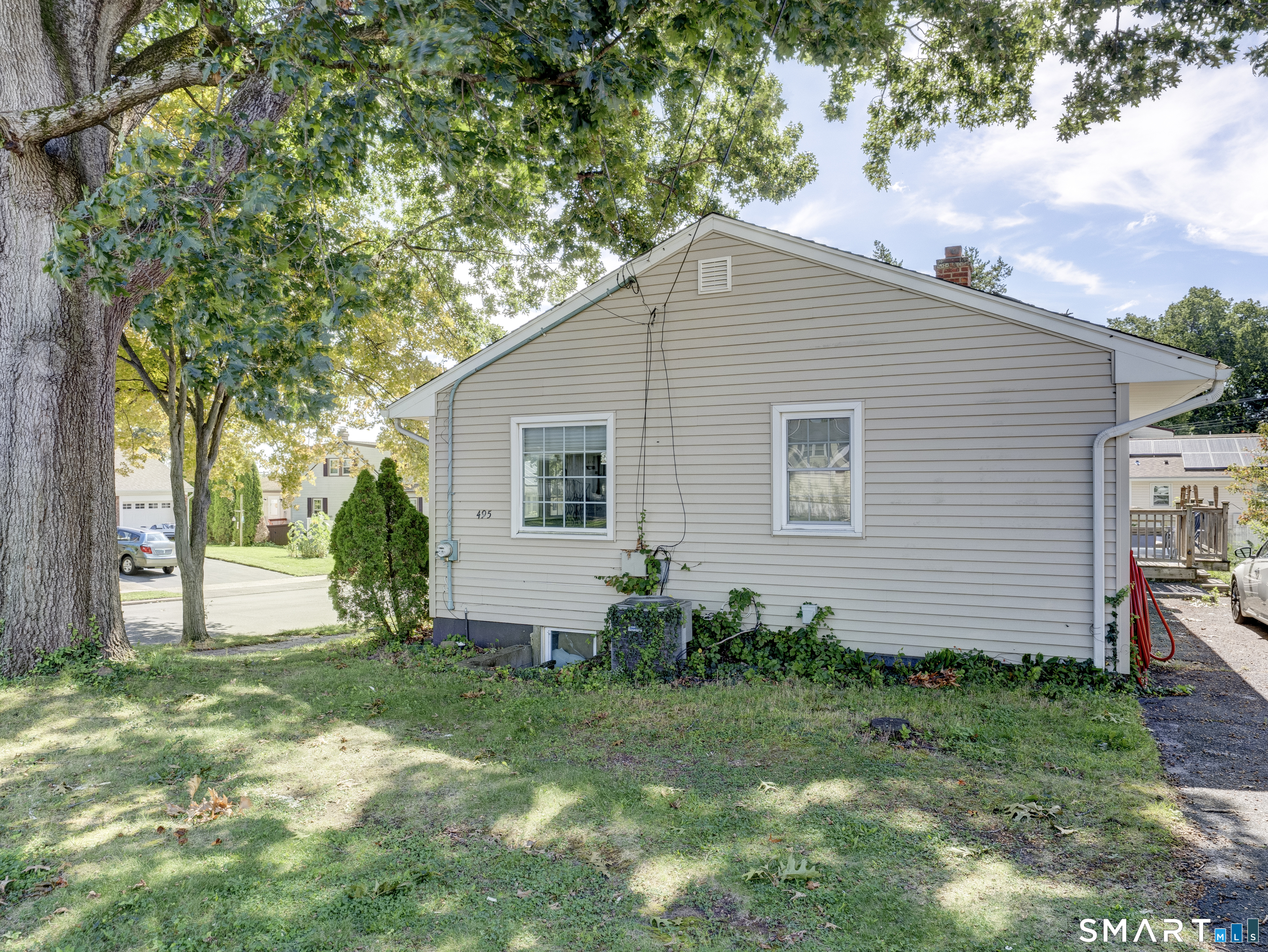 495 Fort Hale Road New Haven, CT 06512 - Photo 3 of 40 Gallery Image 3